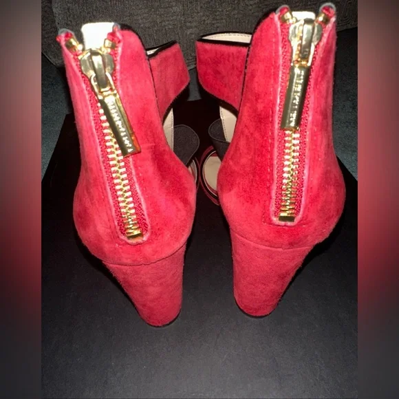 Karl Lagerfeld Paris T Strap Rosalie Red Suede Heels Size 8.5 - Picture 5 of 11